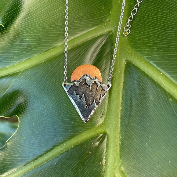 Mountain moonrise - Picture 5 of 5